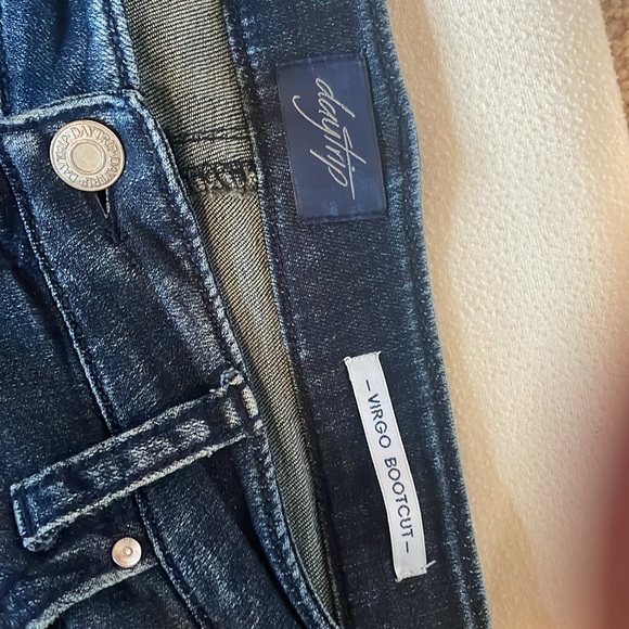 2 pair of Daytrip jeans - Picture 2 of 8